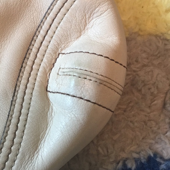 Coach Medium Shoulder Bag - Picture 5 of 8